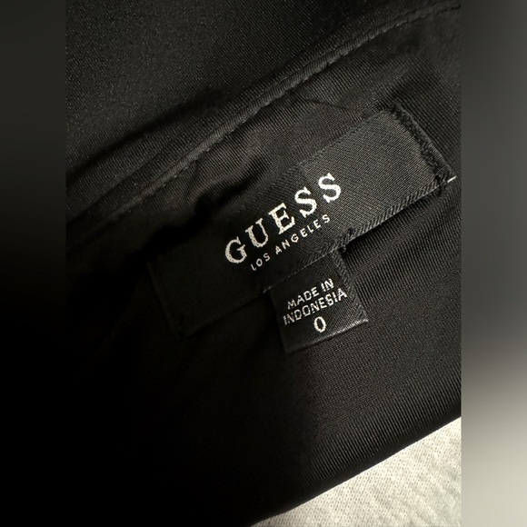 GUESS skirt - SIZE 0 - Picture 3 of 3